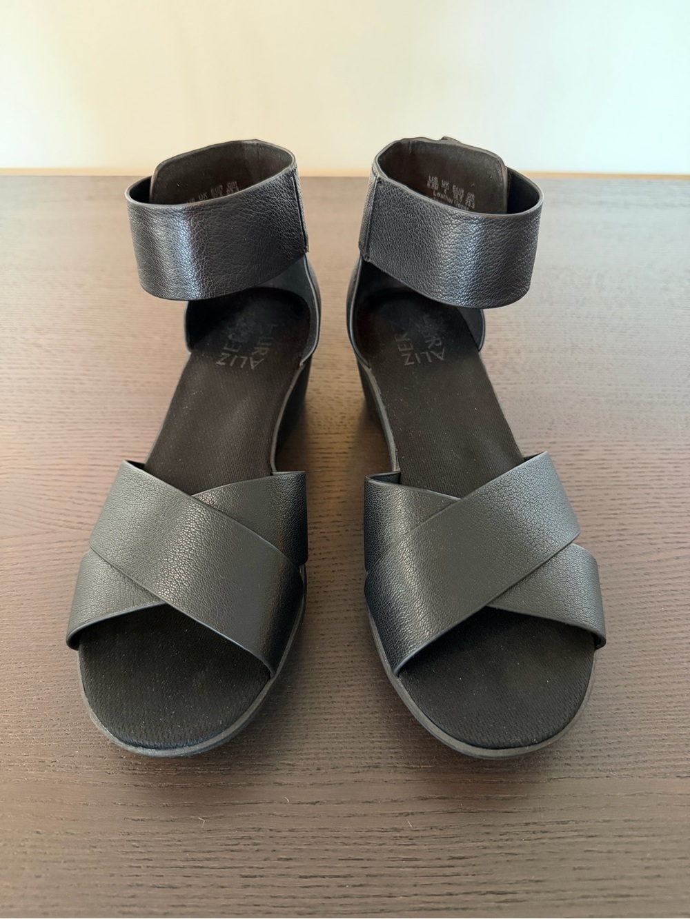 Naturalizer Riviera Black Leather Cross-Band Ankle Strap Sandals - Size 6.5